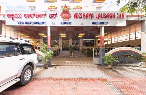 Jayanagar Hotel | Treebo Akshaya Lalbagh Inn