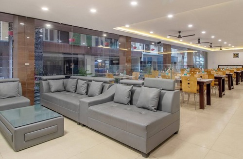 Bandra Kurla complex Hotel | Treebo BKC Minerva