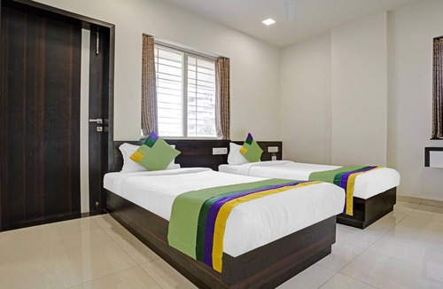 Nashik Hotel | Treebo Excellent Homes, Nashik