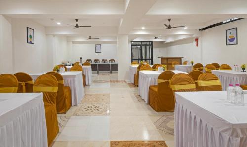 Gandhinagar Hotel | Treebo Executive Suites