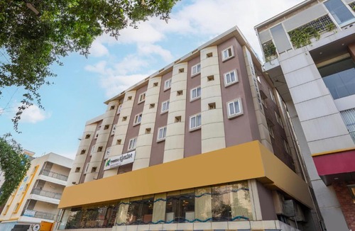 Electronics City Hotel | Treebo Golden Stay Electronic City
