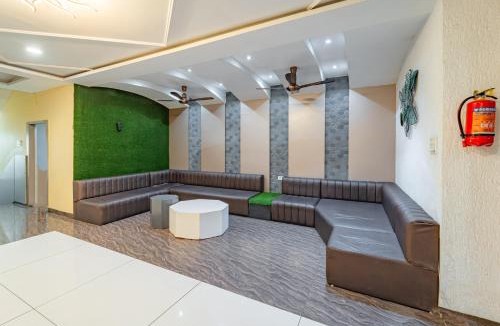 Indore Hotel | Treebo Musk