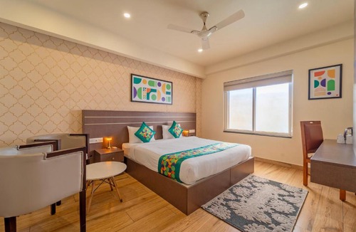 Kakkanad Hotel | Treebo Premium Lavender Kochi Infopark