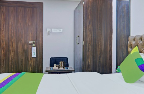 Ranchi Hotel | Treebo Raj Inn Lalpur