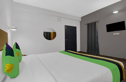SR Nagar Hotel | Treebo Shubham SR Nagar
