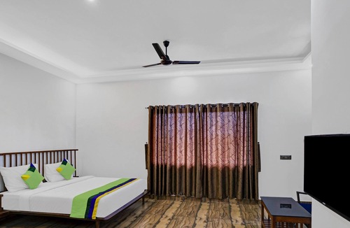 Devikolam Hotel | Treebo Trend The Hazeberg Munnar With Mountain View