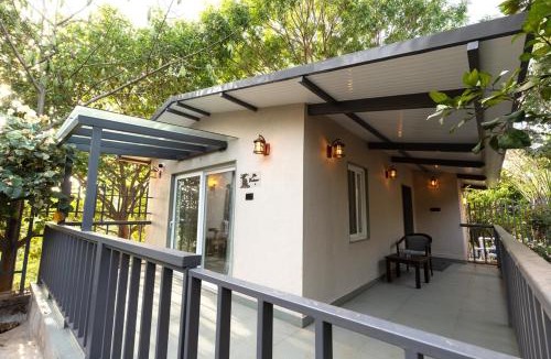 Anjaneri Apartment | Treehouse Cozy Nature Retreat - by Vivasa Villas
