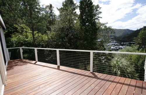 Eildon House | Treehouse @ Lake Eildon Marina - Your Private Lake Escape Awaits!