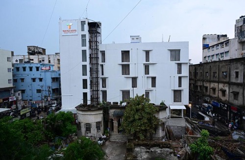 Ranchi Hotel | Trevon Hotel Gujrat Centrale, Ranchi