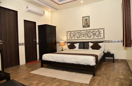 Sawai Madhopur Hotel | Trinetra Villa Ranthambhore