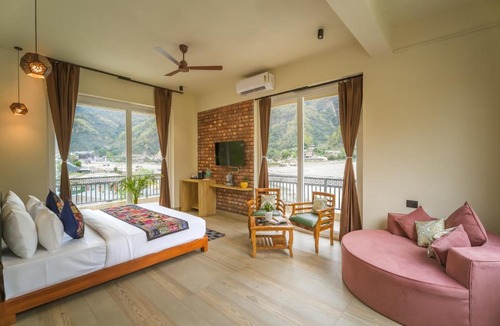 Jogiyana Hotel | Tripli Hotels Sukritham