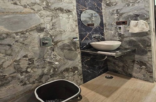 Varanasi Hotel | Triveni International