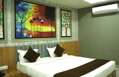 Dabhoi Hotel | Tulip Restaurant Banquet & rooms