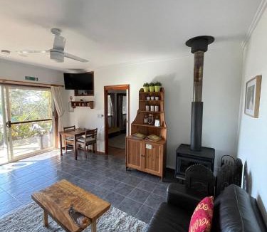 Mooloolah Valley Apartment | Tunnel Ridge Outlook