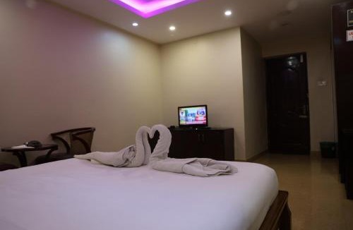 Pulikeshi Nagar Hotel | Turning Point Talapaddy Property