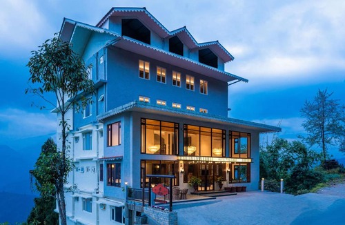 Pelling Hotel | Udaan Hotel Pine Crest, Pelling