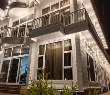 Chithirapuram Hotel | Uforia Munnar