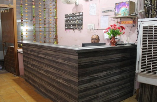 Jabalpur House | Unit 7 Beautiful and clean rooms to stay