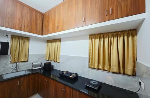 Alwaye House | Upper Crest Luxury Homestay Near Kochi Airport