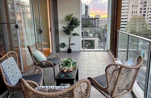 Bondi Junction Apartment | Upscale 1BR next Bondi Westfield & Trains with secure parking