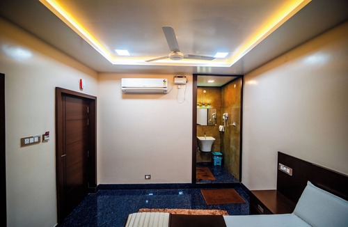 Thanjavur Hotel | V V Residency