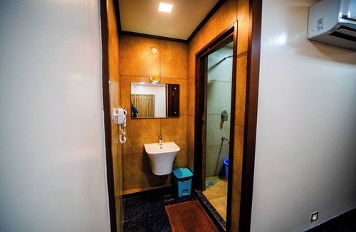 Thanjavur Hotel | V V Residency