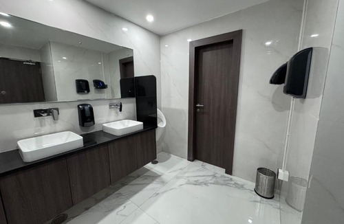 Patna Hotel | Vaishnavi Beacon Hotel Patna