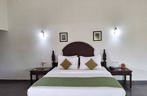 Sona Nadi Range Hotel | Vanvasa Resort