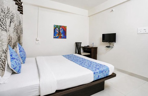 Aundh Hotel | Vardhan Apartment Baner