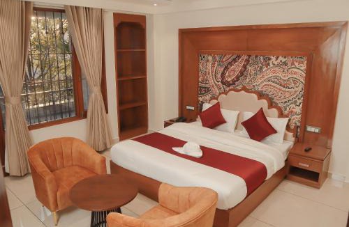 Sarahan House | Vardhn Villa
