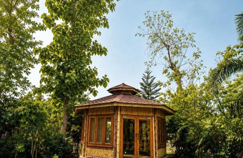 Bara Banki Villa | Venu Vasundhara Baans Gaon