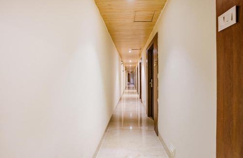 Dharavi Hotel | Via Embassy Suites