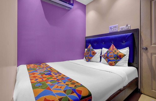 Sakinaka Hotel | Via Shera Residency