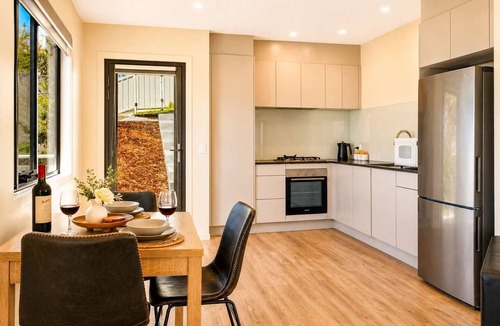 Sandy Bay Apartment | View Studio | Derwent River Views | Sandy Bay