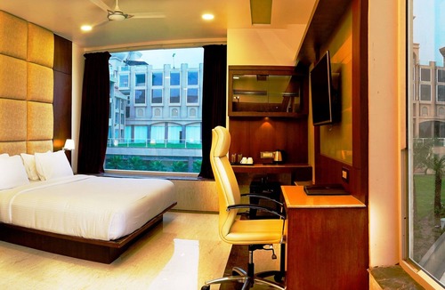 Jabalpur Hotel | Vijan Mahal