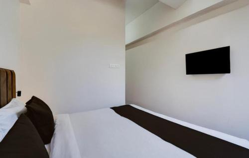 Allahabad Hotel | Vijay Sqaure