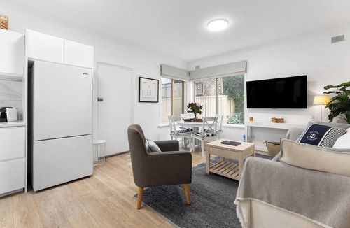 Henley Beach South Apartment | Villa Bliss on the Esplanade Slow Days by the Sea