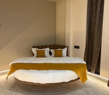 Gorakhpur Villa | Villas by Cassia