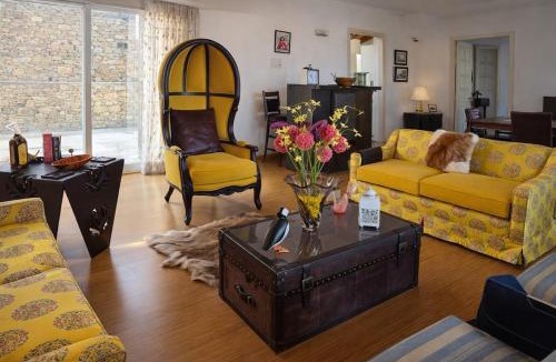 Majkhali House | Vistara Lux Pvt room in Ranikhet w Valley Views
