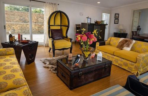 Majkhali House | Vistara Lux Pvt room in Ranikhet w Valley Views