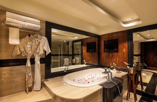 Begumpet Resort | Vivanta Hyderabad, Begumpet
