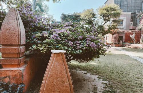 Vrindavan Hotel | Vrinda Kunja Ashram