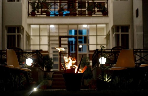 Nishat-Shalimar Apartment | Walisons Homestay Spirea 3 - BHK with Balcony B2