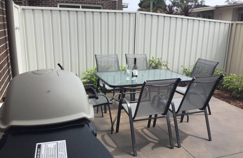 Warilla Villa | Warilla · Beach Retreat - Bright and Airy Townhouse