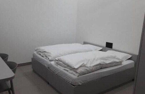 Agra Bed & Breakfast | Warm and Comfortable Stay in Agra with Private Bath & Homely Comforts