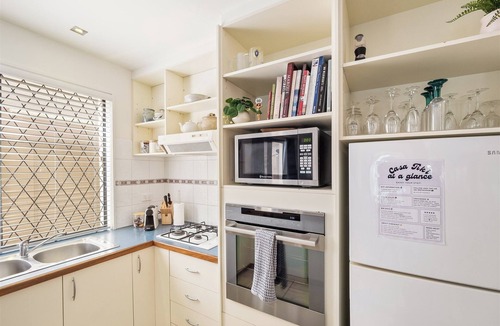 South Yunderup House | Waterfront Retreat | Private Spa & Jetty | Family & Pet-Friendly Getaway