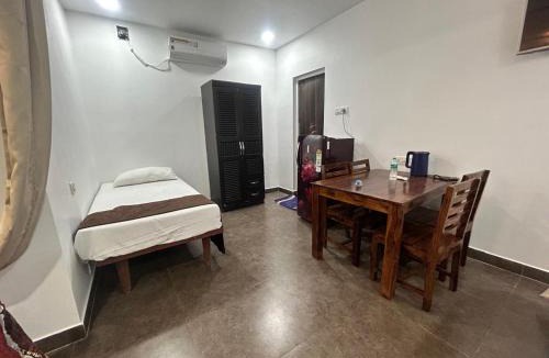 Mahabalipuram Beach House | Waves - for Family & Married Couples only