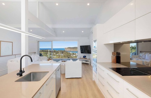 Copacabana House | Whale Views | Pizza Oven | Fire Pit | Sleeps 9
