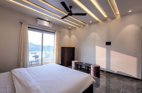 Igatpuri Villa | Whispering Vale, Igatpuri by Ebony Stays | Luxury 5BHK with Pool & Mountain View