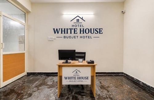 Gachibowli Hotel | White house budjet hotel